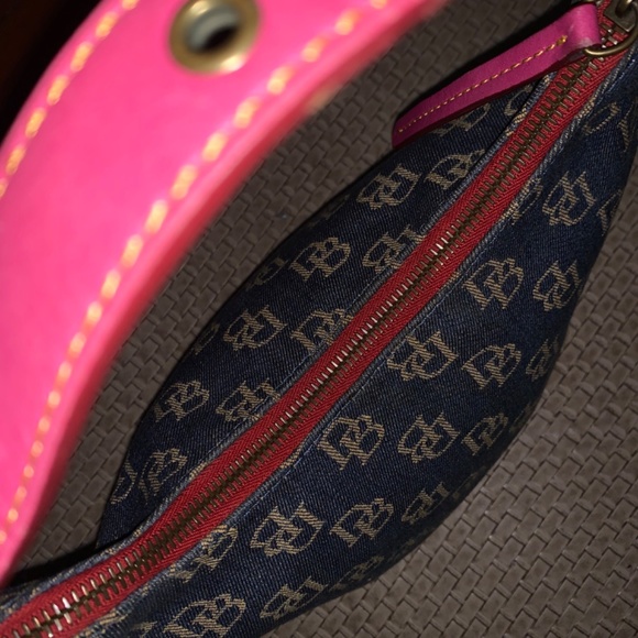 Dooney& Bourke - Picture 3 of 12